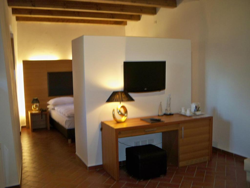 Relais Palazzo Lodron Hotell Rovereto  Rom bilde